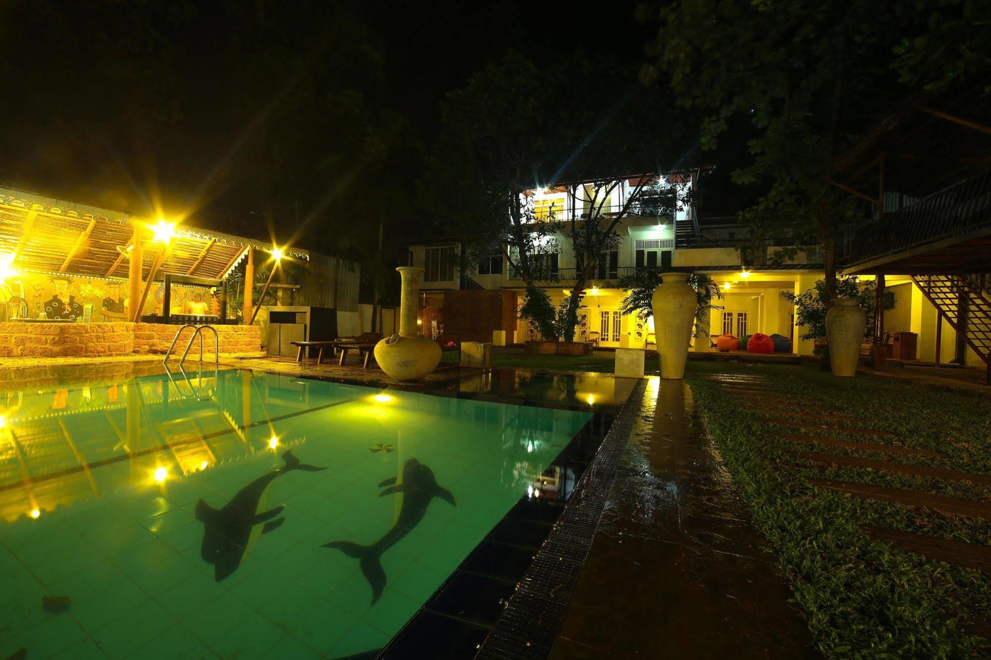 Hostel City Hub Colombo Airport カトゥナカヤ エクステリア 写真